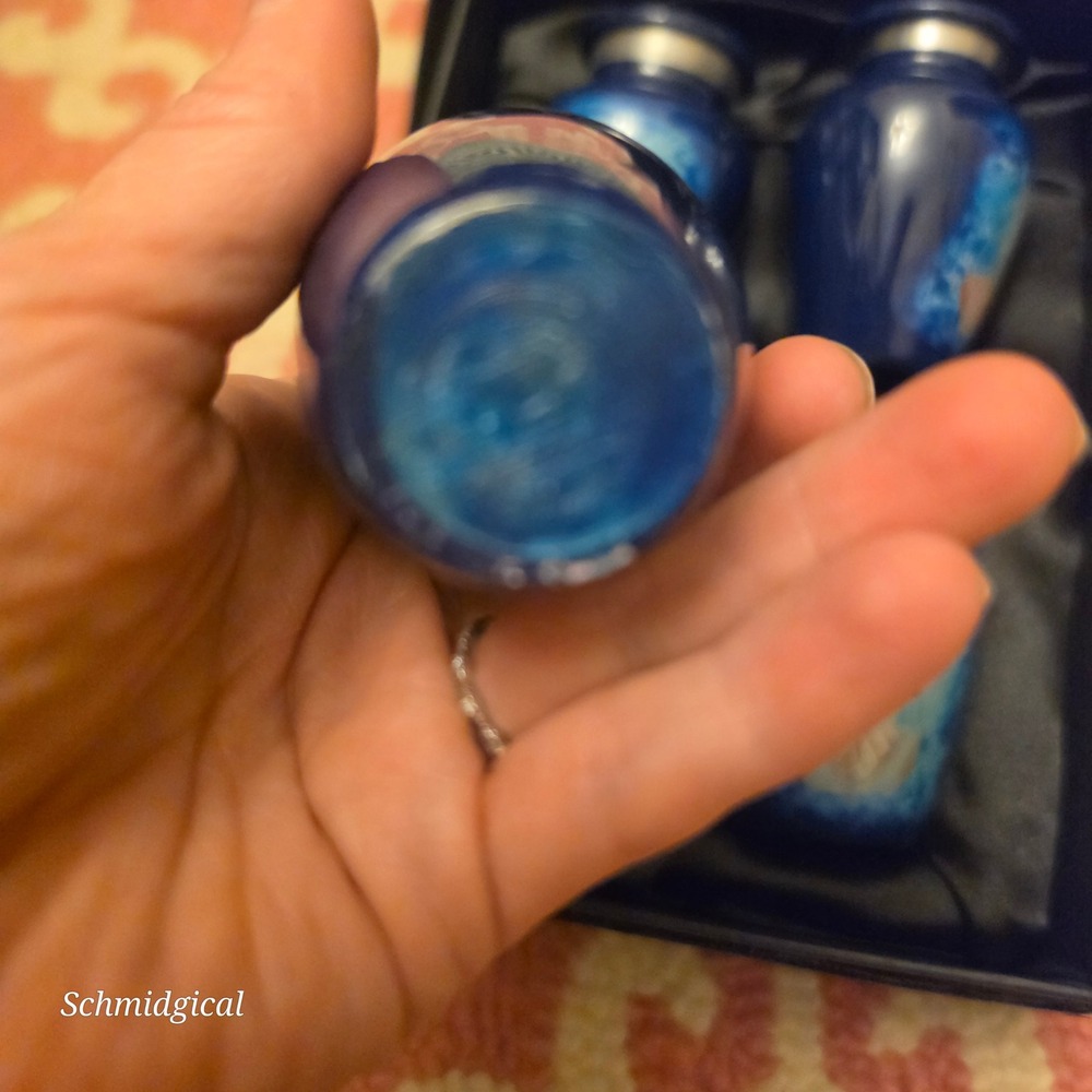 Set of 4 Small Keepsake Urns for Ashes Blue Dove Memorial Mini Urns Boxed - Picture 3 of 9
